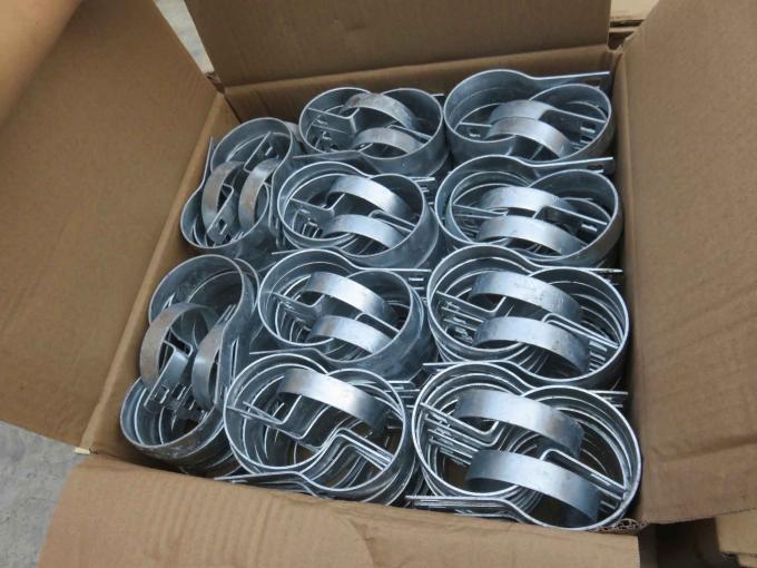 گالوانیزه شده گرم غوطه ور شده فولاد کربن پایین سیم زنجیره ای پیوند حصار برای مزرعه زمین 19