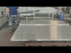 پست حصارکشی امنیتی مشبک قبل از رنگ پودری پولیش شود