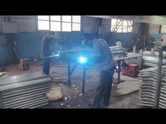 لوازم جانبی اتصال میش در حال جوش در پست حصار