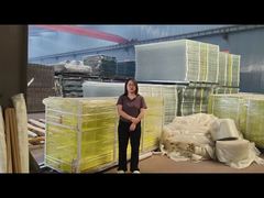 چند رنگ برای حصارهای محافظ لبه موجود است؟