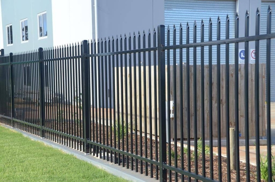 طراحی نیزه و دروازه حصار تزئینی باغچه آهنی گلاوانیزه 4 فوت مشکی
