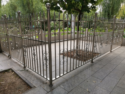 طراحی نیزه و دروازه حصار تزئینی باغچه آهنی گلاوانیزه 4 فوت مشکی