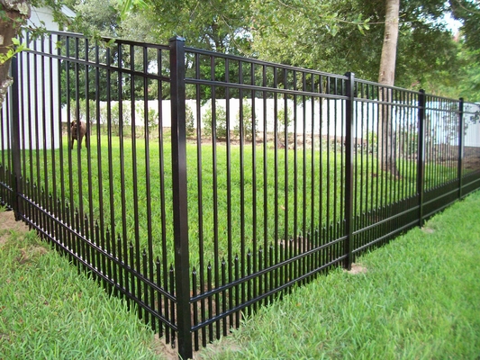 حصار استیل پوستر پوشانده گالوانیزه PVC پوشانده آهن سیاه حصار برای ویلا باغ تزئینی کم لوله ای حصار استیل