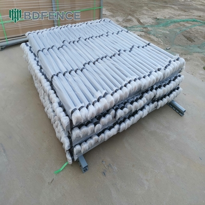 حصار حصار خمیده خمشی سه بعدی فلزی تزئینی در فضای باز خانه حصار باغچه مشبک سیم سخت جوش داده شده