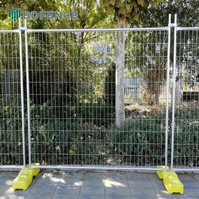 ساختمان های بیرونی پانل های حصار موقت قابل برداشتن محل ساخت و ساز حصار موقت