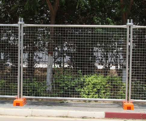 حصار مانع موقت با ارتفاع 6 فوت ایمنی عمومی لوله سیم فولادی ملایم جوش داده شده